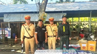 Đồng Tháp: Liên tiếp bắt giữ các vụ vận chuyển thuốc lá lậu