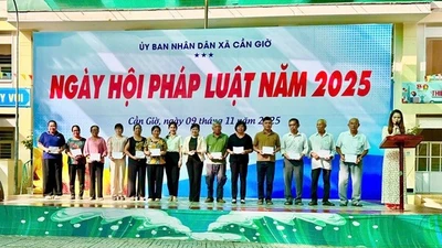 TP HCM: Tổ chức nhiều hoạt động hưởng ứng Ngày Pháp luật VN tại Cần Giờ