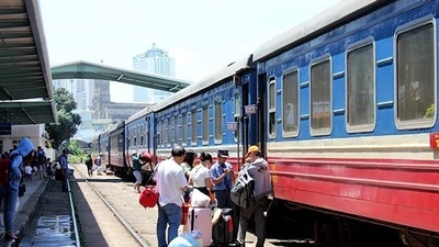 Đường sắt tăng chuyến, bổ sung 5.500 vé phục vụ Tết Bính Ngọ 2026