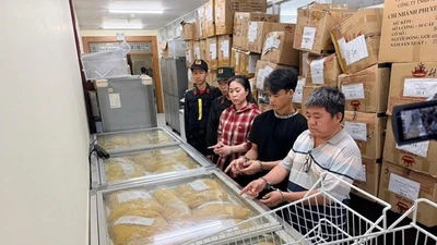 TP HCM: Hàng tấn mì tươi pha hàn the bị phát hiện ở phường Phú Thạnh