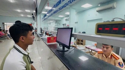 Mức lệ phí đăng ký, cấp biển số phương tiện theo quy định mới là bao nhiêu? 