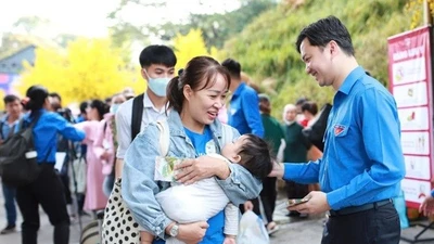 Hơn 4.230 vé xe miễn phí đưa sinh viên, công nhân về quê đón Tết