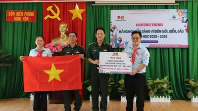 Gắn giáo dục truyền thống với trải nghiệm thực tế cho học sinh biên giới biển