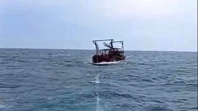 Cứu nạn thành công tàu hàng trôi tự do trên biển Khánh Hòa 