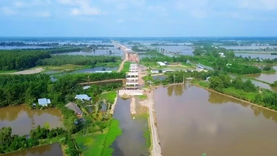 Cà Mau đẩy nhanh tiến độ các dự án hạ tầng trọng điểm ở cực Nam Tổ quốc