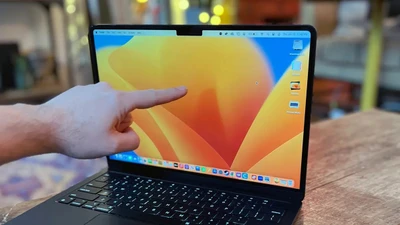 Apple sẽ ra mắt MacBook Pro siêu mỏng và có màn hình OLED cảm ứng
