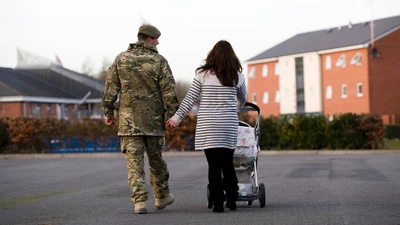 Anh báo động vấn nạn quân nhân rời ngũ viện 'lý do gia đình'