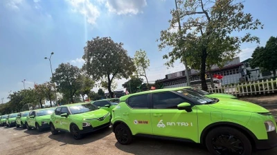 Chuyển đổi taxi điện tại Hà Nội, nồng đọo bụi mịn liệu có giảm? 