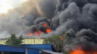 Cháy lớn tại Công ty Oanh Vân ở Hải Phòng