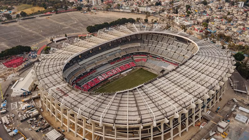 Huyền thoại SVĐ Azteca sẵn sàng cho lần thứ ba mở màn World Cup