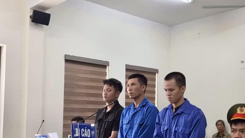 Buôn bán hàng cấm, 3 đối tượng lĩnh hơn 12 năm tù