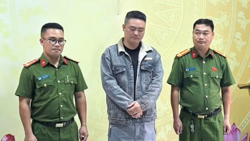 Khởi tố đối tượng vận chuyển hàng lậu qua biên giới