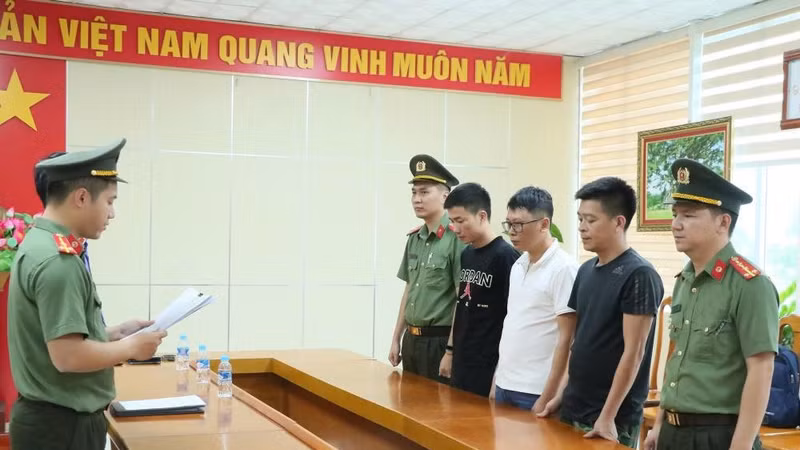 Công an Hà Tĩnh phá đường dây sản xuất, buôn bán vũ khí tinh vi liên tỉnh