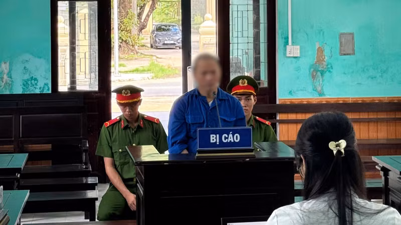 Kẻ bẻ gãy "Ngai vua triều Nguyễn" lĩnh hơn 40 tháng tù