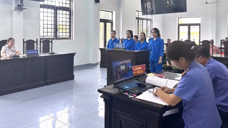 Nhóm đối tượng rửa tiền xuyên biên giới lĩnh hơn 37 năm tù