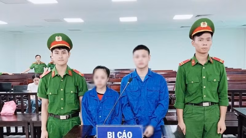 Cặp tình nhân "dắt nhau" vào tù vì buôn ma túy