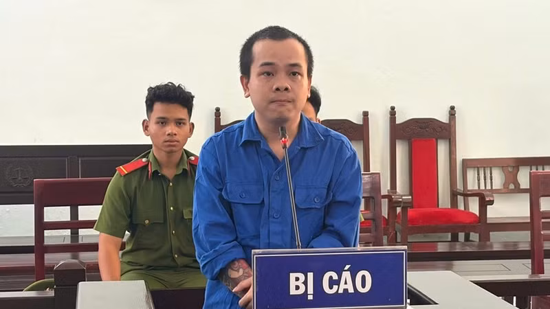 Cưỡng đoạt dây chuyền vàng, nam thanh niên lĩnh 42 tháng tù