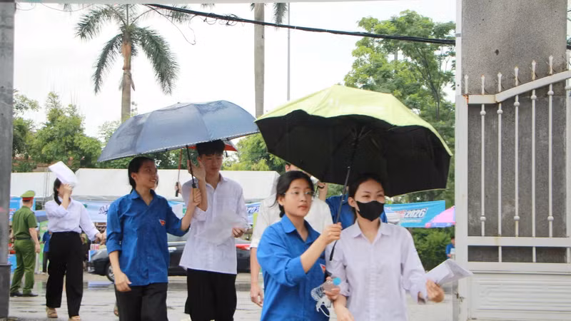 Hơn 18.500 thí sinh Hà Tĩnh bước vào môn thi tốt nghiệp THPT đầu tiên