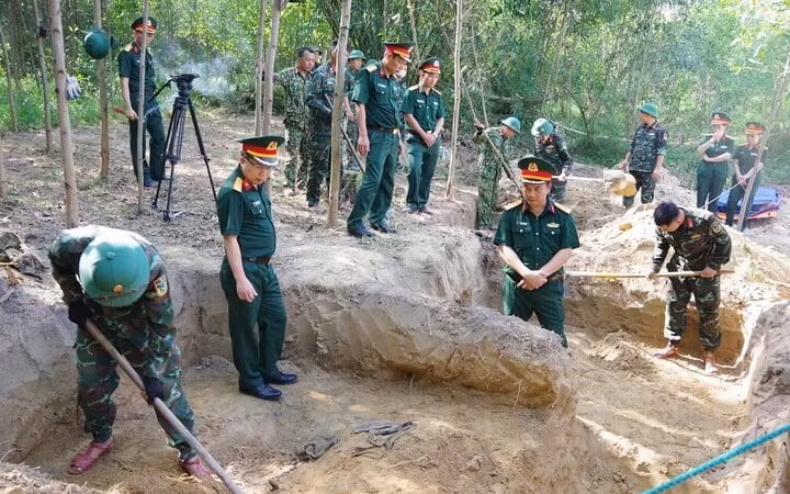 Phát hiện 10 hài cốt liệt sĩ cùng nhiều di vật ở Quảng Trị