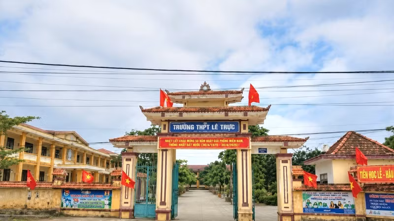Khởi tố 2 bị can liên quan vụ gian lận thi cử tại Quảng Trị