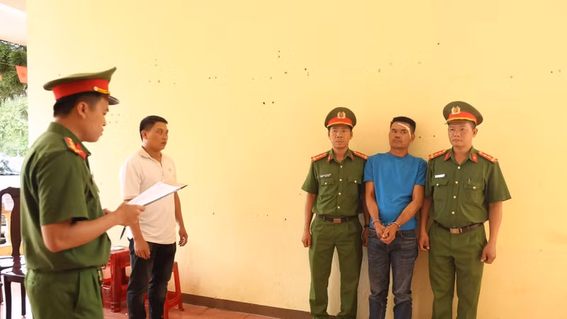 Bắt khẩn cấp đối tượng chém 2 cán bộ công an ở Quảng Trị