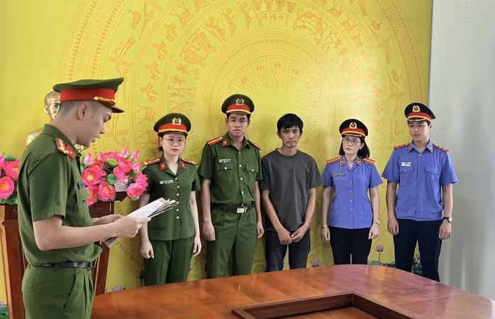 Công an Quảng Trị bắt tạm giam kẻ lừa đảo đất đai giả mạo giấy tờ