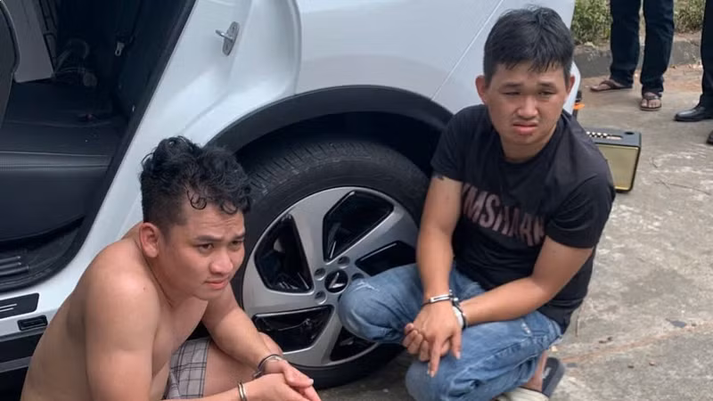 Bắt giữ 2 đối tượng mua bán ma túy tại An Giang
