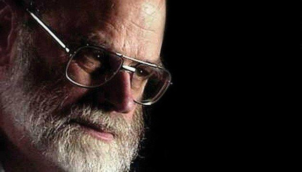 Vào buổi sáng ngày mất tích, ông ta đã nói chuyện với vợ qua điện thoại, đảm bảo với cô ấy về sức khỏe của mình và để lại cho con gái một thư thoại lạc quan, cho thấy rằng tự tử không phải là một lựa chọn khó xảy ra.