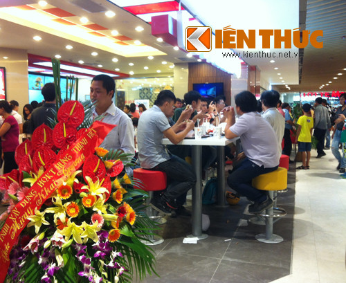 Đây là hoạt động nằm trong chiến lược trở thành nhà bán lẻ hàng đầu Việt Nam của Tập đoàn Lotte, với mục tiêu sở hữu 60 trung tâm thương mại trên cả nước vào năm 2020.