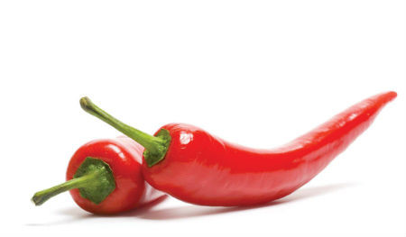 Trẻ em đang bị bệnh sởi thì không nên dùng các loại gia vị cay nóng như ớt, hạt tiêu, quế, hành tây, tỏi, cà ri, rau thì là… Những thực phẩm này có tác dụng trợ nhiệt, động huyết, gây ra những phản ứng bất lợi cho người bệnh.