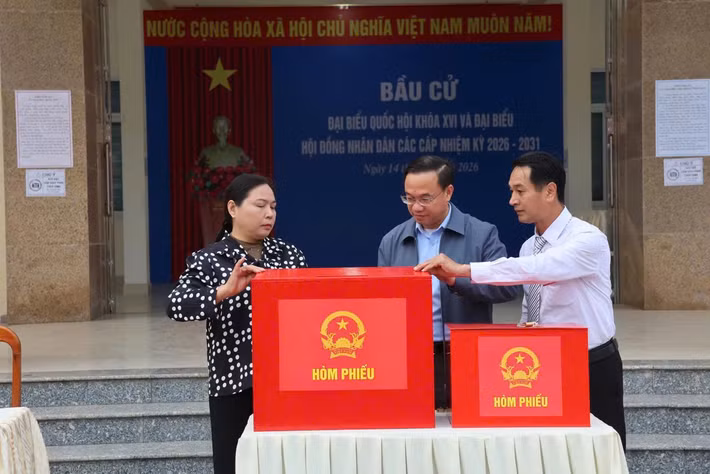 Đặc khu Bạch Long Vĩ thuộc đơn vị bầu cử đại biểu Quốc hội số 1, gồm các đặc khu Cát Hải, Bạch Long Vĩ; các phường Đông Hải, Hải An, Hưng Đạo, Dương Kinh, Gia Viên, Ngô Quyền, Nam Đồ Sơn, Đồ Sơn và các xã Kiến Thụy, Kiến Minh, Kiến Hải, Kiến Hưng, Nghi Dương. Đơn vị bầu cử này có 5 người ứng cử, bầu 3 đại biểu.