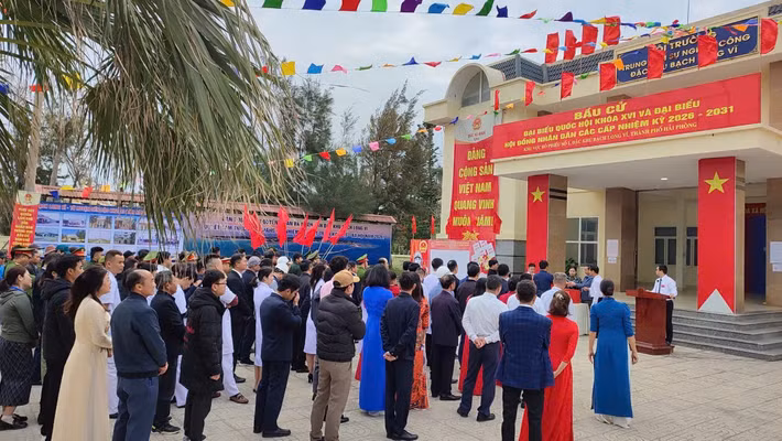 Cuộc bầu cử được tổ chức tại hai khu vực bỏ phiếu là Trung tâm dịch vụ sự nghiệp công và Tiểu đoàn phòng thủ đảo Bạch Long Vĩ.