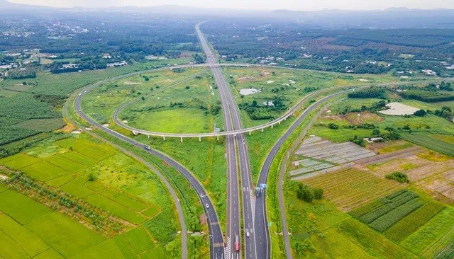 TPHCM sẽ phát triển theo 5 trục không gian và 5 trục Đông - Tây.