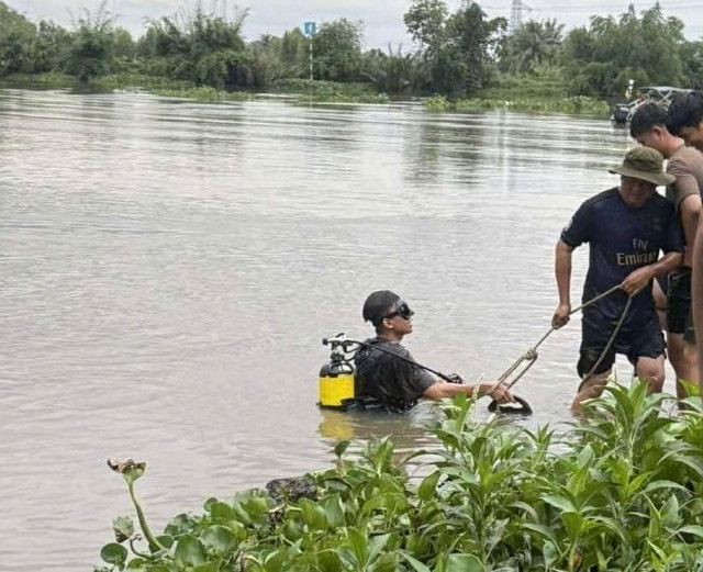 Các lực lượng khẩn trương tìm kiếm 1-4779.jpg