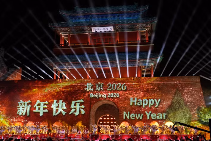 Một màn trình diễn đón năm mới 2026 ở Trung Quốc. Ảnh: AP.