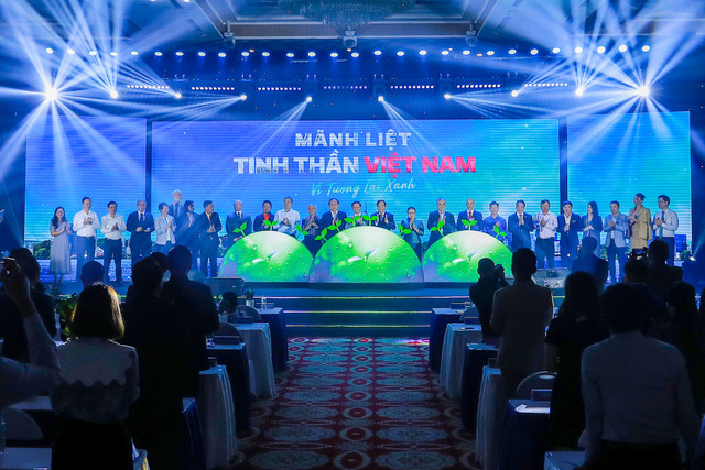 Vingroup phát động chiến dịch Mãnh liệt tinh thần Việt Nam - Vì tương lai xanh Vingroup phat dong chien dich Manh liet tinh than Viet Nam - Vi tuong lai xanh