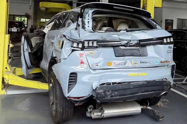 Trong vụ tai nạn kể trên, khung gầm BMA đã đóng vai trò như một chiếc lồng vững chắc, bảo vệ sự an toàn của các hành khách bên trong. Với khung gầm này, khi tai nạn xảy ra, phần đầu và đuôi xe sẽ nơi hấp thụ xung lực còn cabin ôm trọn hành khách bên trong.