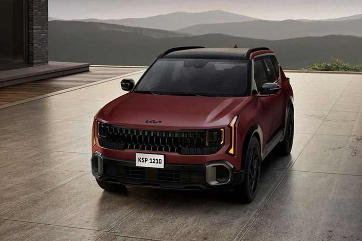 Hiện tại, Kia chưa công bố cụ thể các phiên bản và hệ truyền động dành cho thị trường Bắc Mỹ. Thông tin chi tiết về Seltos thế hệ mới dự kiến sẽ được hãng công bố đầy đủ tại sự kiện ra mắt vào ngày 1/4 tới.