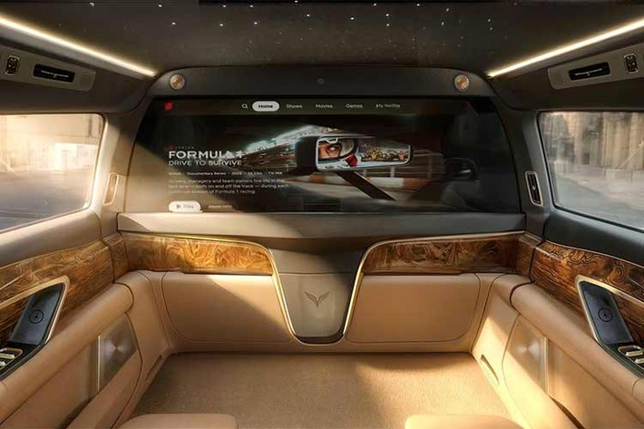 Tất cả nhằm mang đến cho người dùng không chỉ một chiếc xe để di chuyển mà còn là một sản phẩm công nghệ, giải trí và làm việc đỉnh cao để trải nghiệm và hưởng thụ trên mọi hành trình.