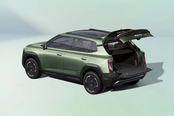 "Trái tim" của Dongfeng Vigo là mô-tơ điện đặt phía trước với công suất tối đa 184 mã lực. Nhờ đó, xe có thể đạt vận tốc tối đa 150 km/h. Mô-tơ này đi với pin có dung lượng 51,87 kWh, cho phạm vi hoạt động 480 km, dài hơn đối thủ BYD Atto 2.