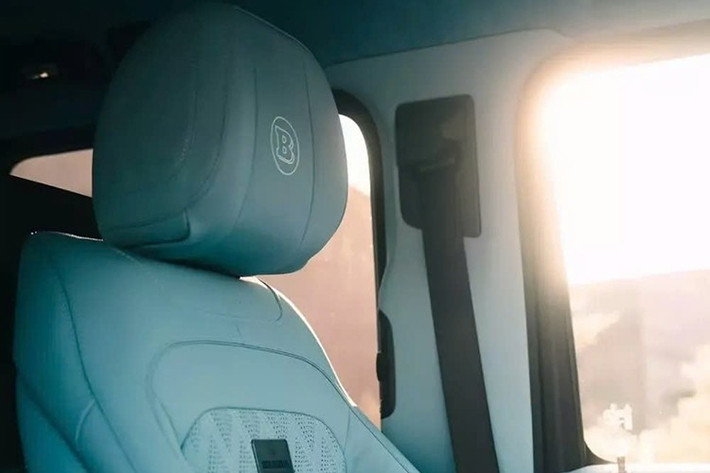 Ngay từ khi xuất xưởng tại nhà máy, xe đã có công suất 577 mã lực từ động cơ V8 4.0 lít tăng áp kép. Nhà sản xuất ôtô cho biết mẫu xe này có thể tăng tốc từ 0-100 km/h trong 4,5 giây.