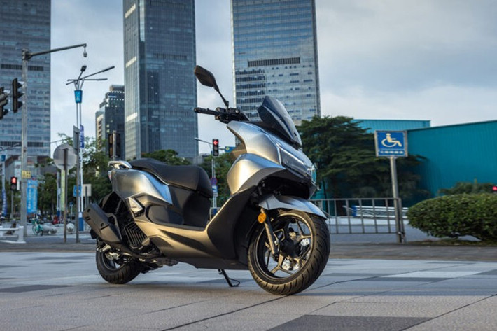 Honda NWT150 2025 mới được phát triển chung giữa Honda Nhật Bản và Wuyang Honda tại Trung Quốc, mang thiết kế thể thao cao cấp và trang bị các công nghệ an toàn tiên tiến nhất hiện nay.