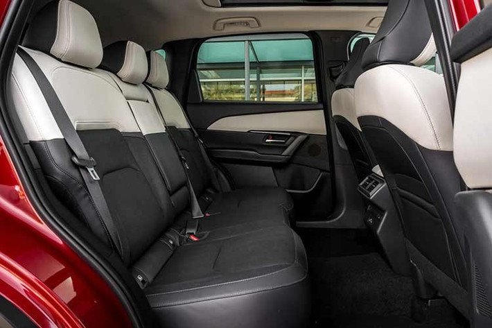 Theo đại diện Mazda Australia, chiến lược này nhằm tạo ra “khoảng giá hợp lý” để khách hàng dễ dàng lựa chọn. Mazda chưa công bố giá chính thức cho CX-5 mới, nhưng nhấn mạnh sẽ mang lại “giá trị rất cạnh tranh” cho khách hàng.