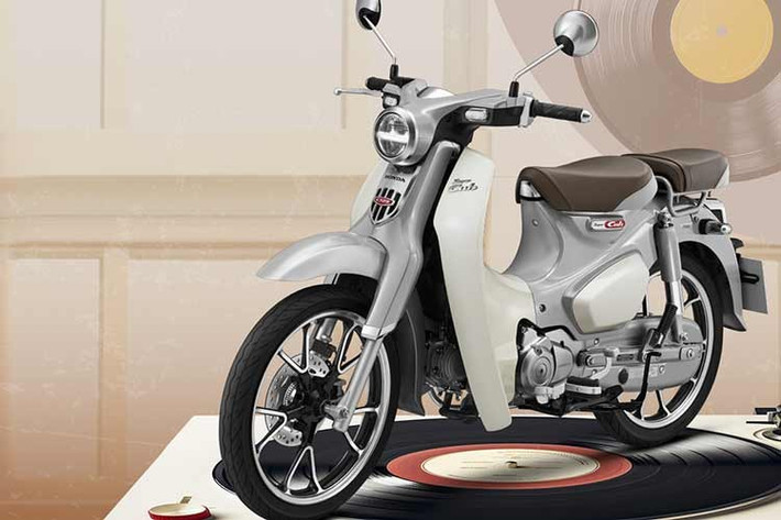Ra mắt lần đầu vào năm 2018, Super Cub C125 được phát triển dựa trên cảm hứng từ Super Cub C100 huyền thoại - mẫu xe đặt nền móng cho thành công toàn cầu của Honda trong phân khúc xe số phổ thông.