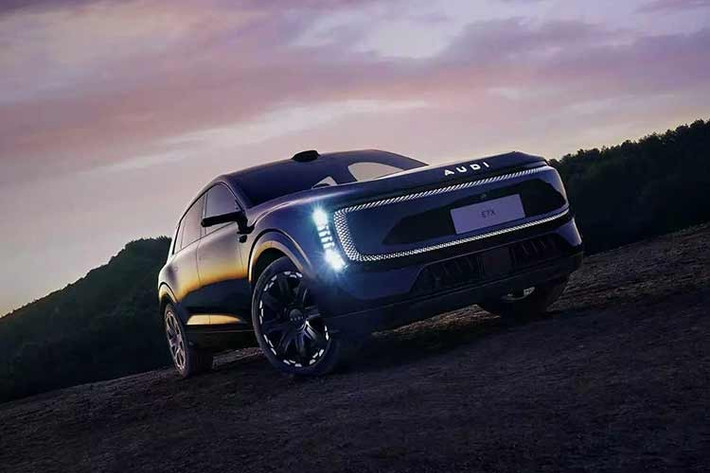 Giá bán của AUDI E7X chạy điện hiện vẫn còn là một ẩn số, nhưng dự đoán sẽ không hề rẻ. AUDI là một thương hiệu mới được thành lập và chỉ tập trung hoàn toàn vào xe điện. Ra mắt vào tháng 11/2024, hương hiệu mới này không sử dụng biểu tượng “bốn vòng tròn” truyền thống của Audi.