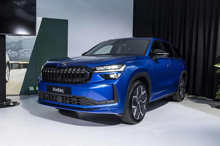 Việc đưa hệ truyền động mild-hybrid lên Kodiaq tại Australia cho thấy Skoda đang điều chỉnh danh mục sản phẩm theo xu hướng điện hóa nhưng vẫn giữ mức giá cạnh tranh. Theo kế hoạch, những chiếc Skoda Kodiaq Select mHEV 2026 đầu tiên sẽ được bàn giao đến tay khách hàng tại Australia vào tháng 3/2026.