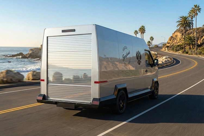 Hiện tại, Russo-Balt F200 chạy điện này được chào bán theo hình thức đơn đặt hàng riêng với mức giá khởi điểm khoảng 6,5 triệu rúp (tương đương 2,2 tỷ đồng).