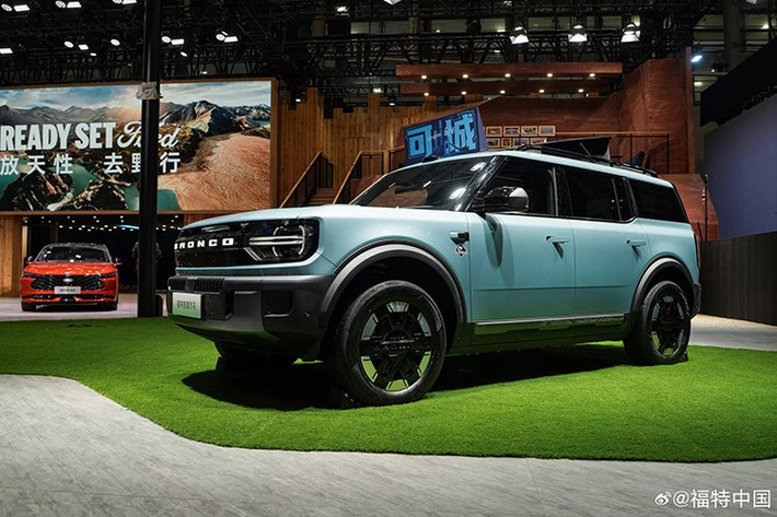 Ford vừa chính thức mở bán mẫu SUV chạy điện hoàn toàn Bronco Basecamp 2025 mới tại thị trường Trung Quốc – một phiên bản không chỉ mạnh mẽ hơn mà còn được trang bị hiện đại vượt trội so với những gì người dùng Mỹ đang có, trong khi giá bán lại gần như tương đương.