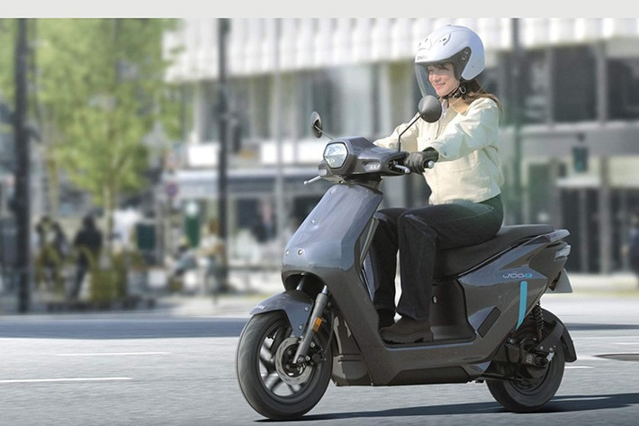Yamaha JOG E 2025 hướng tới nhu cầu di chuyển hàng ngày trên đường phố. Đồng thời xe tham gia vào phân khúc "không cần bằng lái" với sức mạnh tương đương một mẫu xe máy xăng động cơ dưới 50cc. Điều này có nghĩa là sẽ phù hợp với nhu cầu của khá nhiều khách hàng.