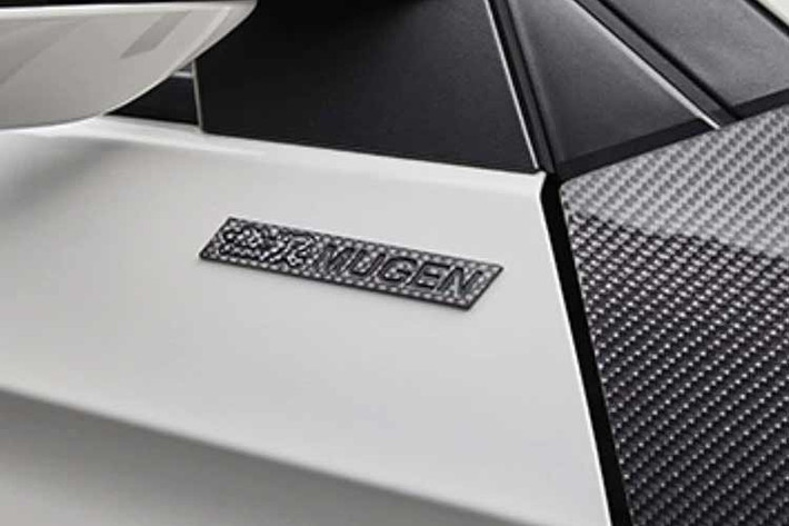 Gói Spec.III có giá 1.650.000 yên (khoảng 10.510 USD), tuy nhiên khách hàng không thể mua trực tiếp mà phải tham gia bốc thăm. Mugen sẽ mở đăng ký từ ngày 8/1 đến 27/2/2026 và công bố 16 người trúng vào ngày 19/3. Các xe sẽ bắt đầu được giao từ ngày 19/6/2026.